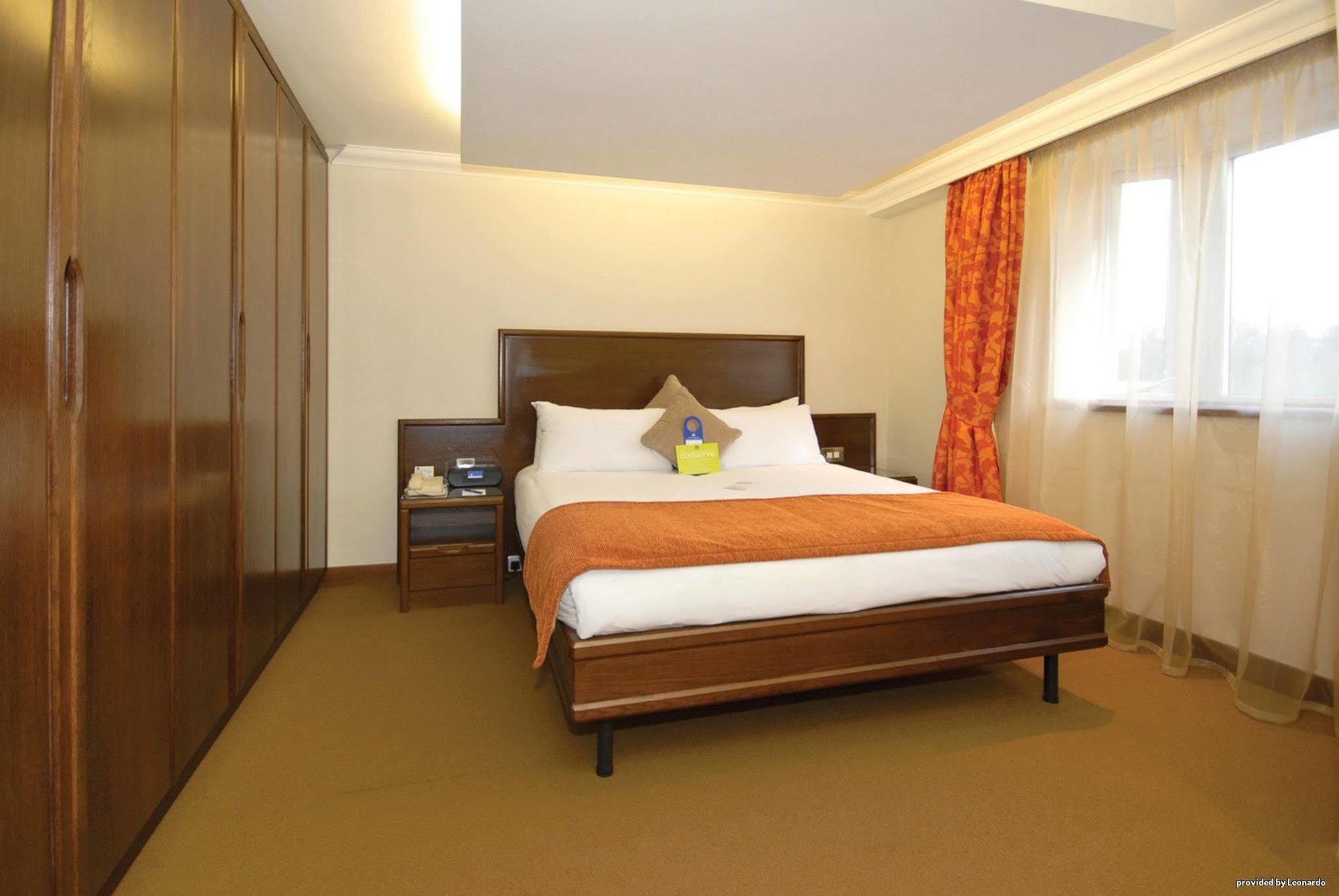 Donnington Manor Hotel Sevenoaks Kamer foto